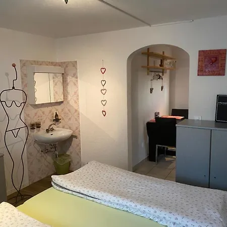 Allalinblick Apartman *